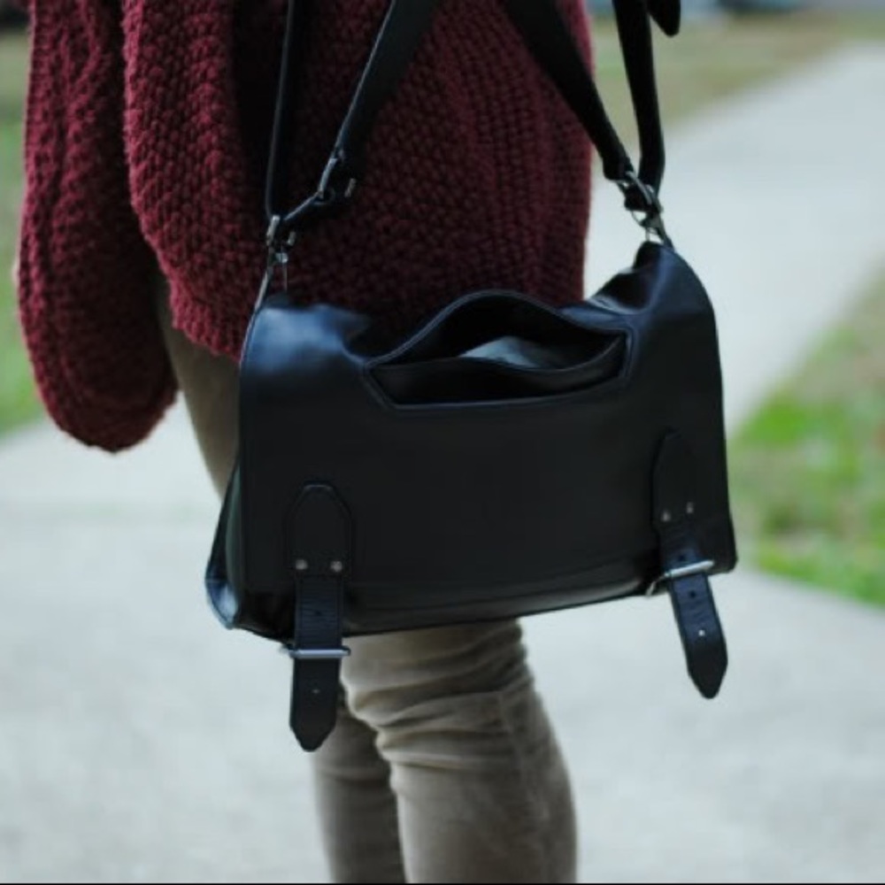 Theyskens' Theory Leather Messenger Bag
